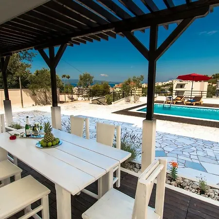 Mit Meerblick Madraz 6+0+2 - #73023 Makarska